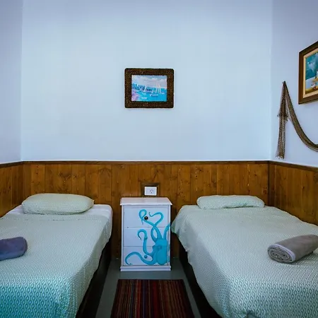 بيت ضيافة Blue Lagoon *