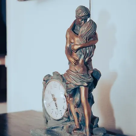 Blue Lagoon بيت ضيافة