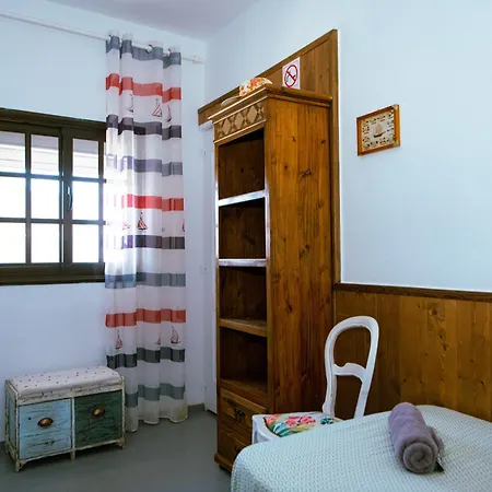 Blue Lagoon Guest house *