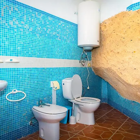 Blue Lagoon بيت ضيافة *