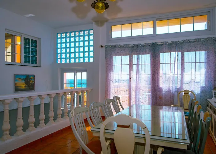 Blue Lagoon בית הארחה La Mareta